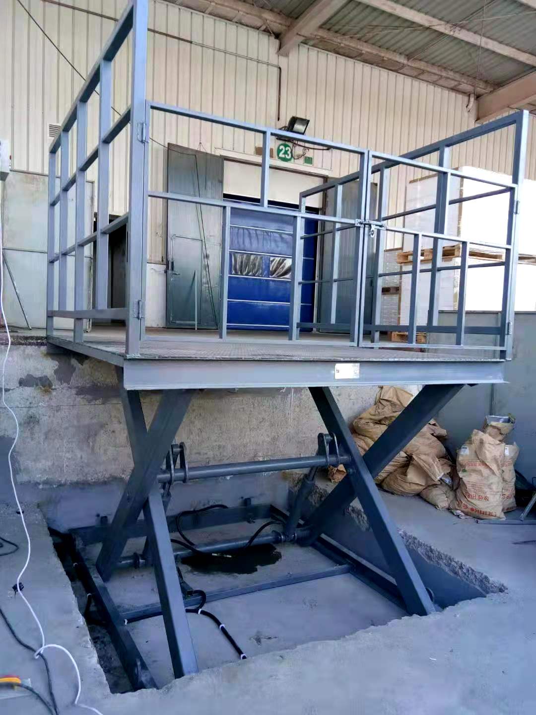 晟越升降機(jī)的型號(hào)