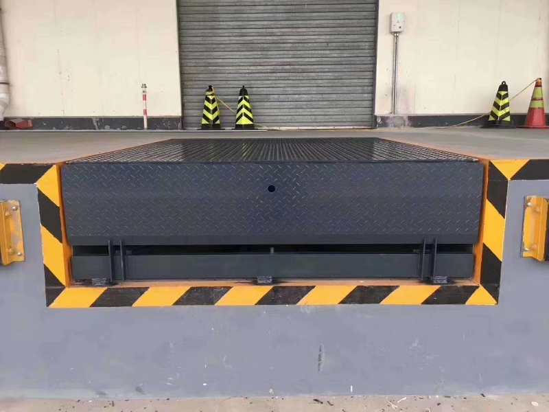 固定式登車(chē)橋